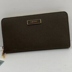 DKNY Donna Karan Saffiano Leather Khaki Zip Continental Wallet logo brown new